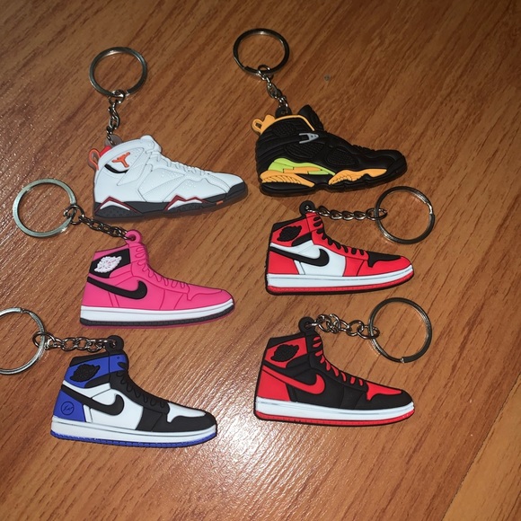 Sneaker Keychains 5 pc. - Picture 8 of 8